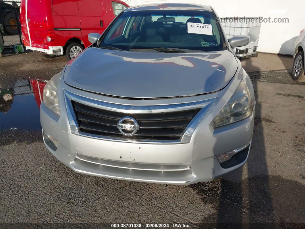 2015 Nissan Altima   Серебряный vin: 1N4AL3AP8FN323397