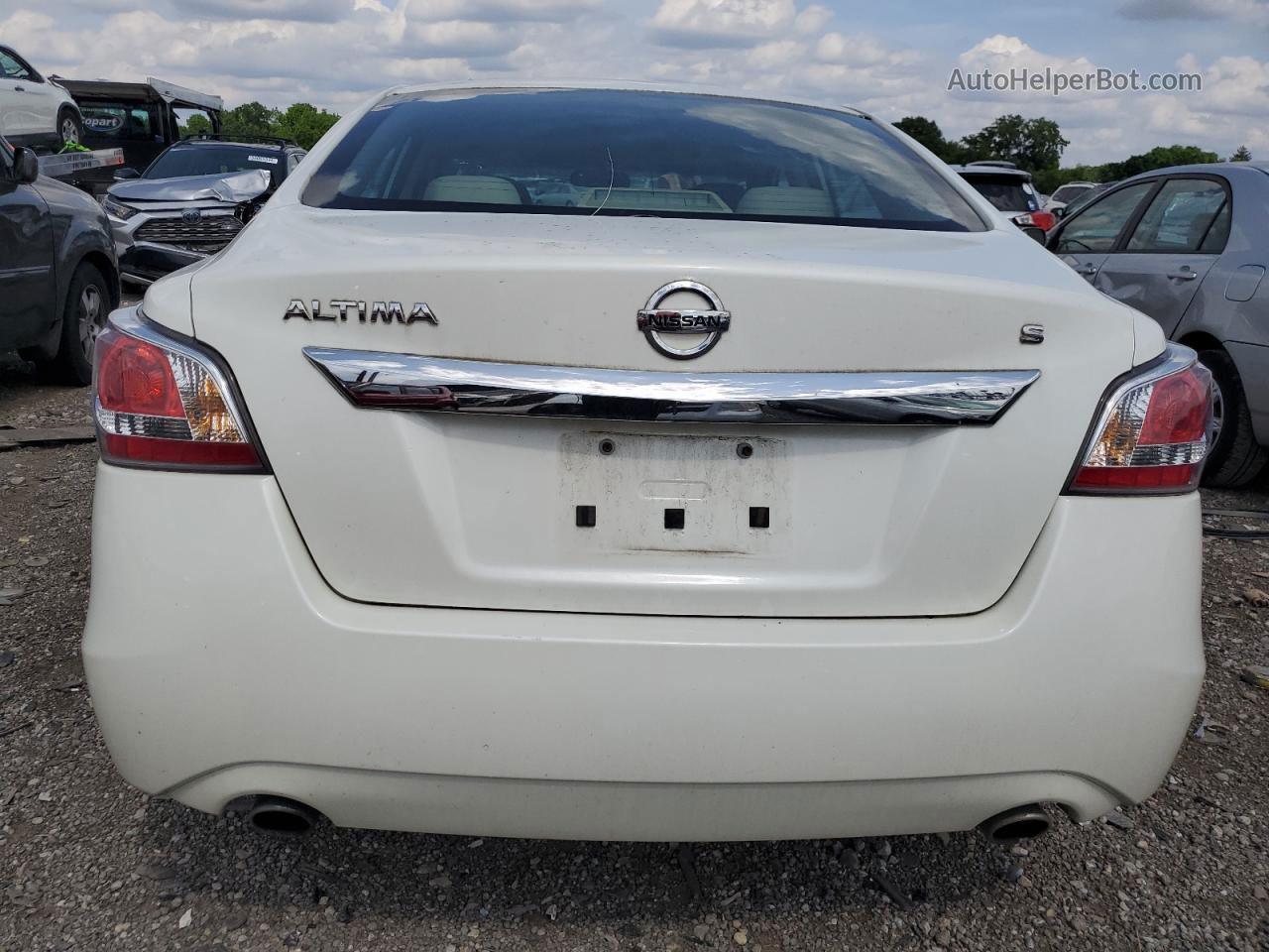 2015 Nissan Altima 2.5 White vin: 1N4AL3AP8FN362975