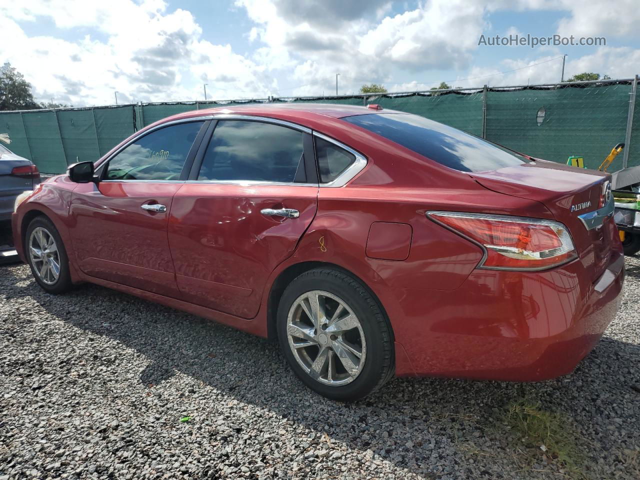 2015 Nissan Altima 2.5 Red vin: 1N4AL3AP8FN884148