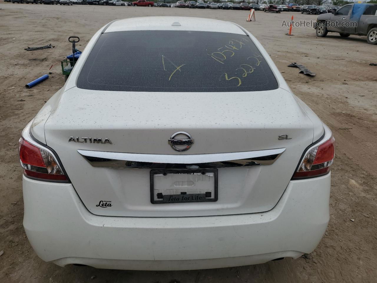 2015 Nissan Altima 2.5 White vin: 1N4AL3AP8FN884425