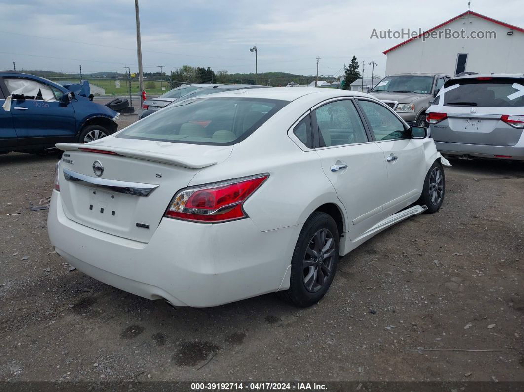 2015 Nissan Altima 2.5 S White vin: 1N4AL3AP8FN921893