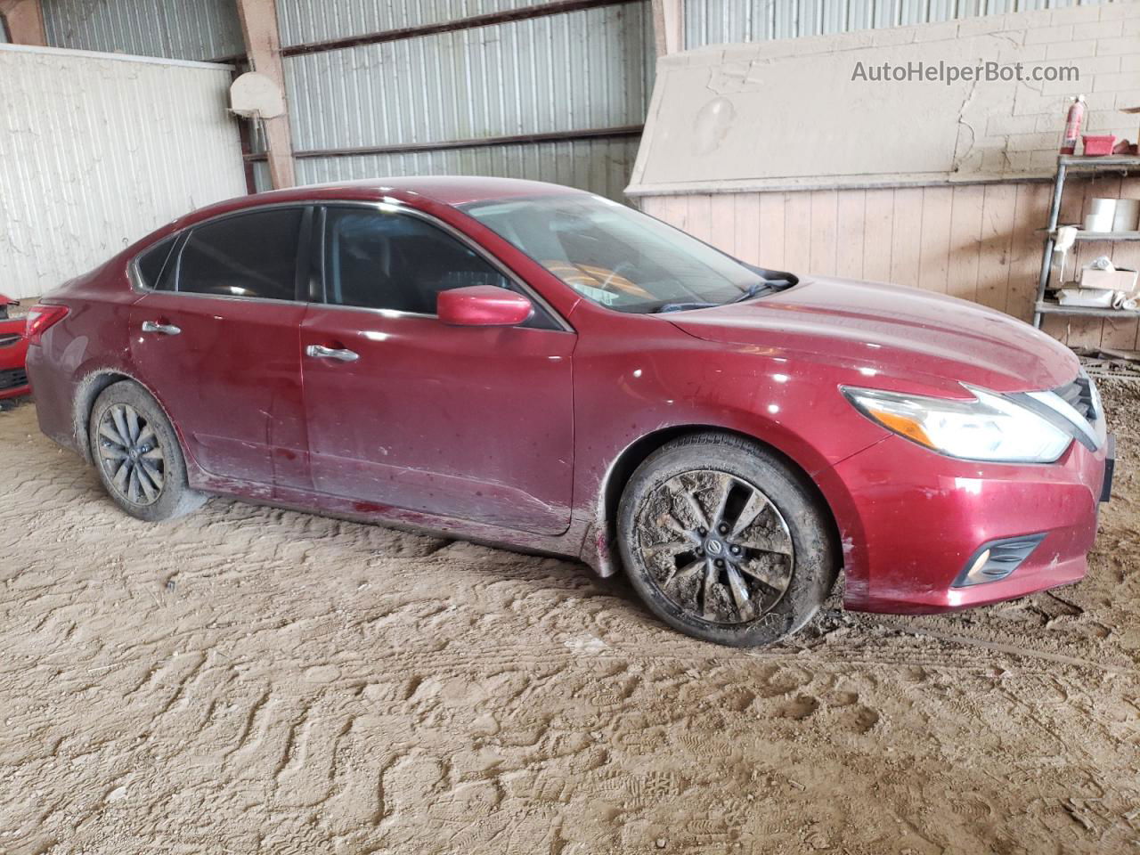 2017 Nissan Altima 2.5 Red vin: 1N4AL3AP8HC238719