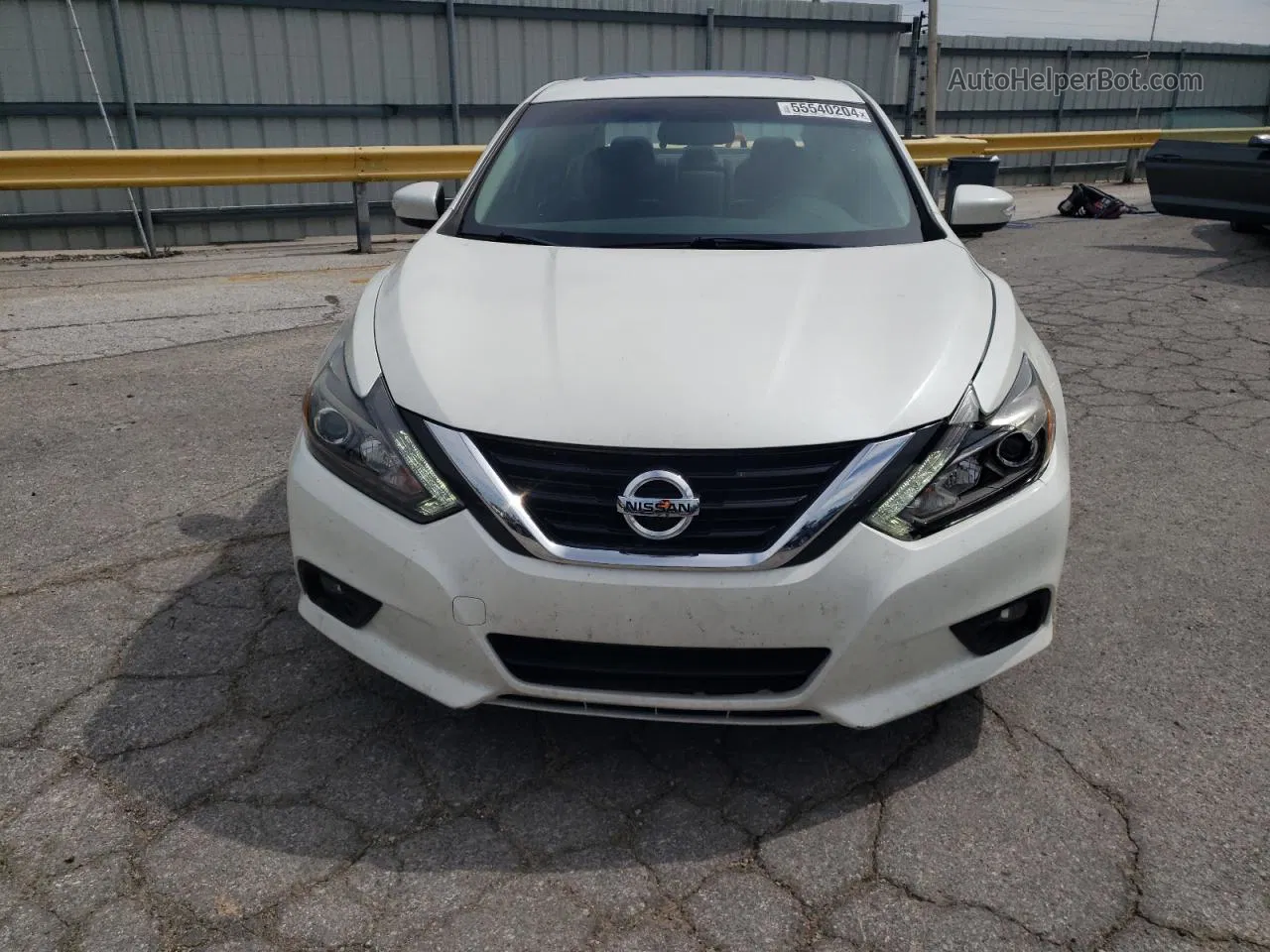 2017 Nissan Altima 2.5 Белый vin: 1N4AL3AP8HC492818