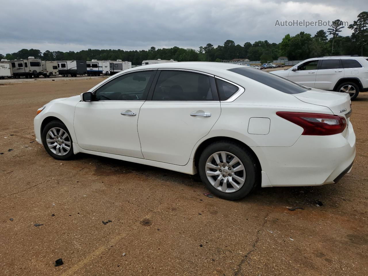 2018 Nissan Altima 2.5 White vin: 1N4AL3AP8JC128839