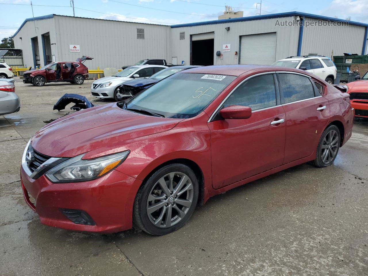 2018 Nissan Altima 2.5 Red vin: 1N4AL3AP8JC180438