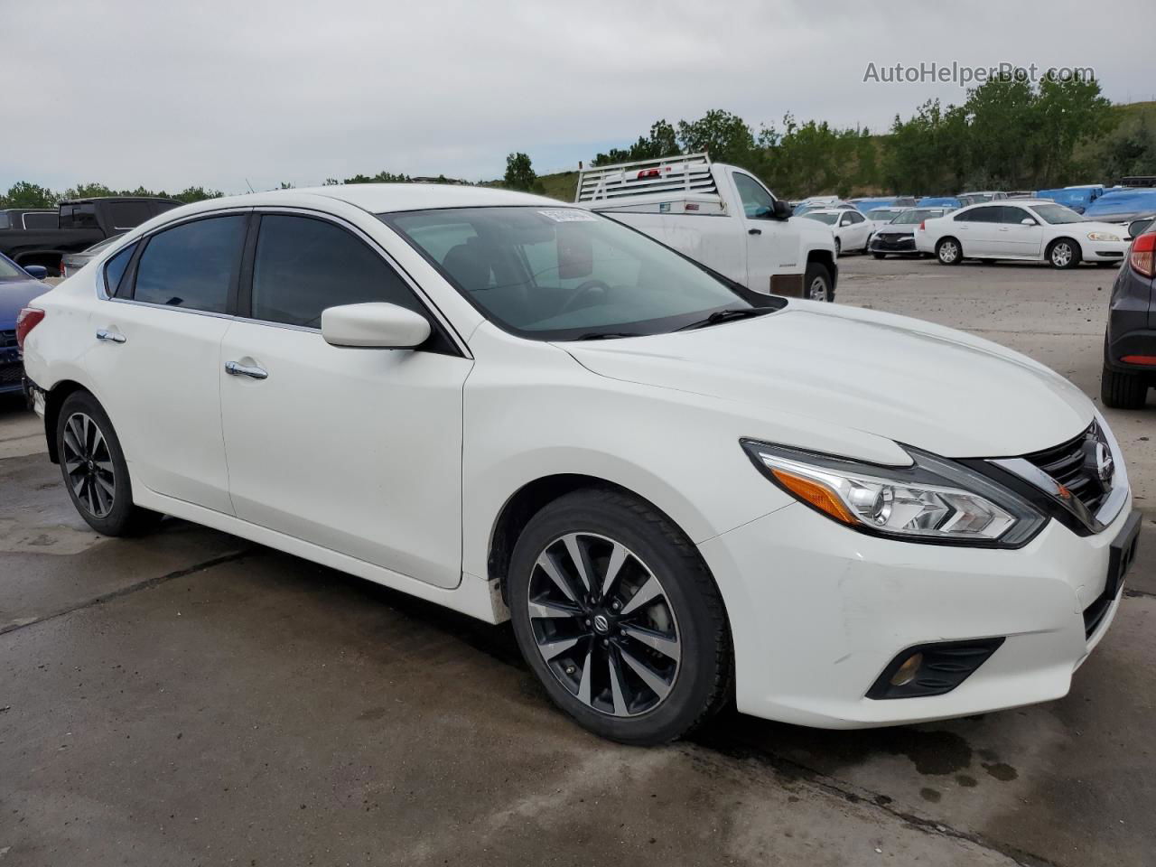 2018 Nissan Altima 2.5 White vin: 1N4AL3AP8JC181024