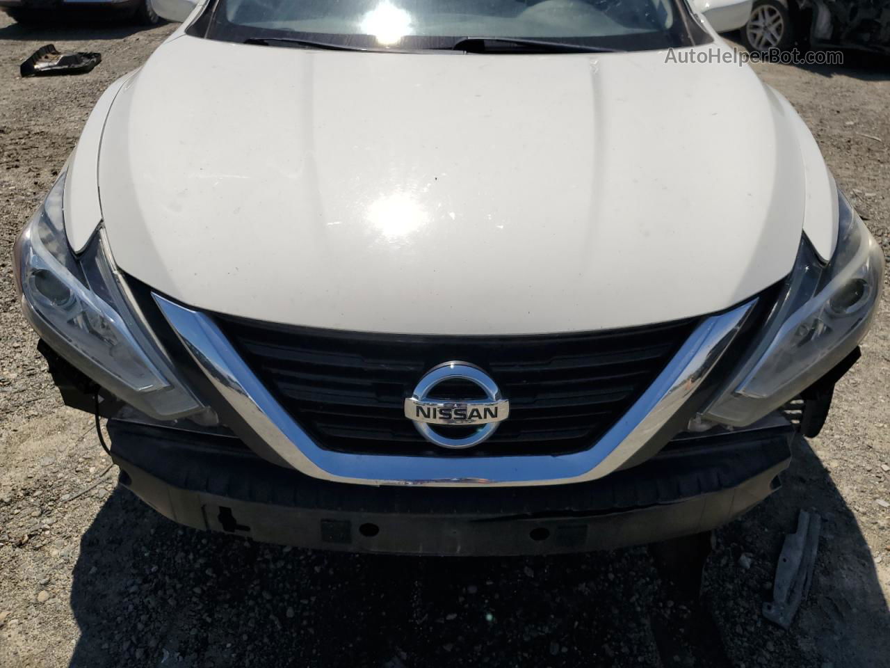 2018 Nissan Altima 2.5 White vin: 1N4AL3AP8JC197806