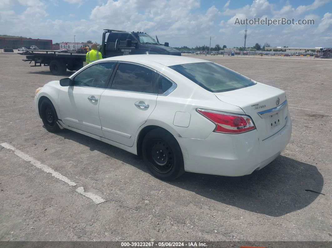 2014 Nissan Altima 2.5 S White vin: 1N4AL3AP9EN221735