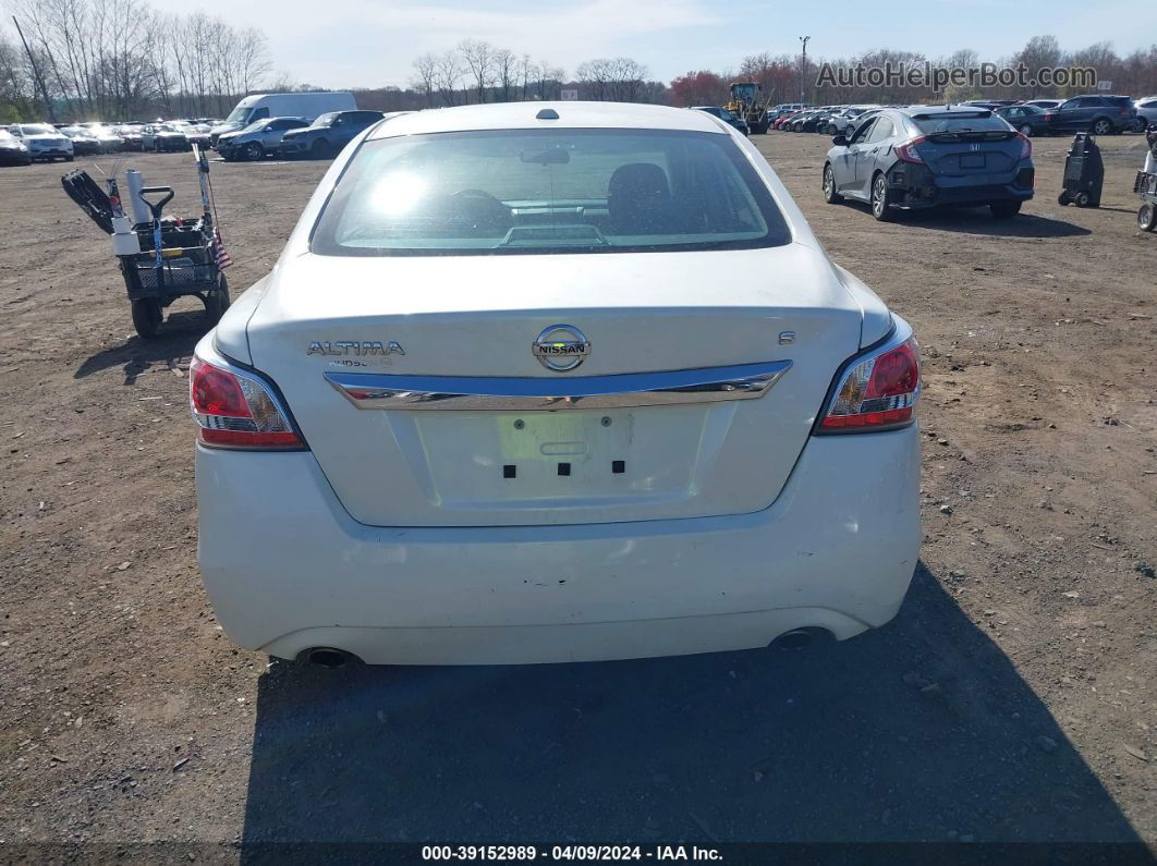 2015 Nissan Altima 2.5 S White vin: 1N4AL3AP9FC159721