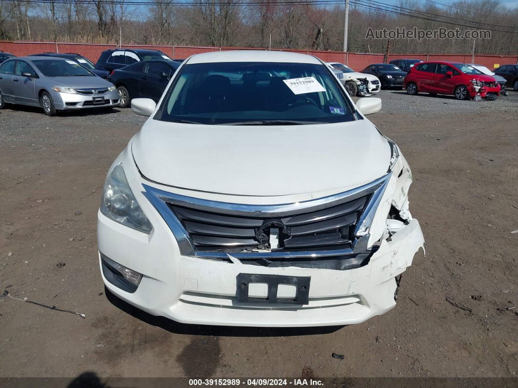 2015 Nissan Altima 2.5 S White vin: 1N4AL3AP9FC159721