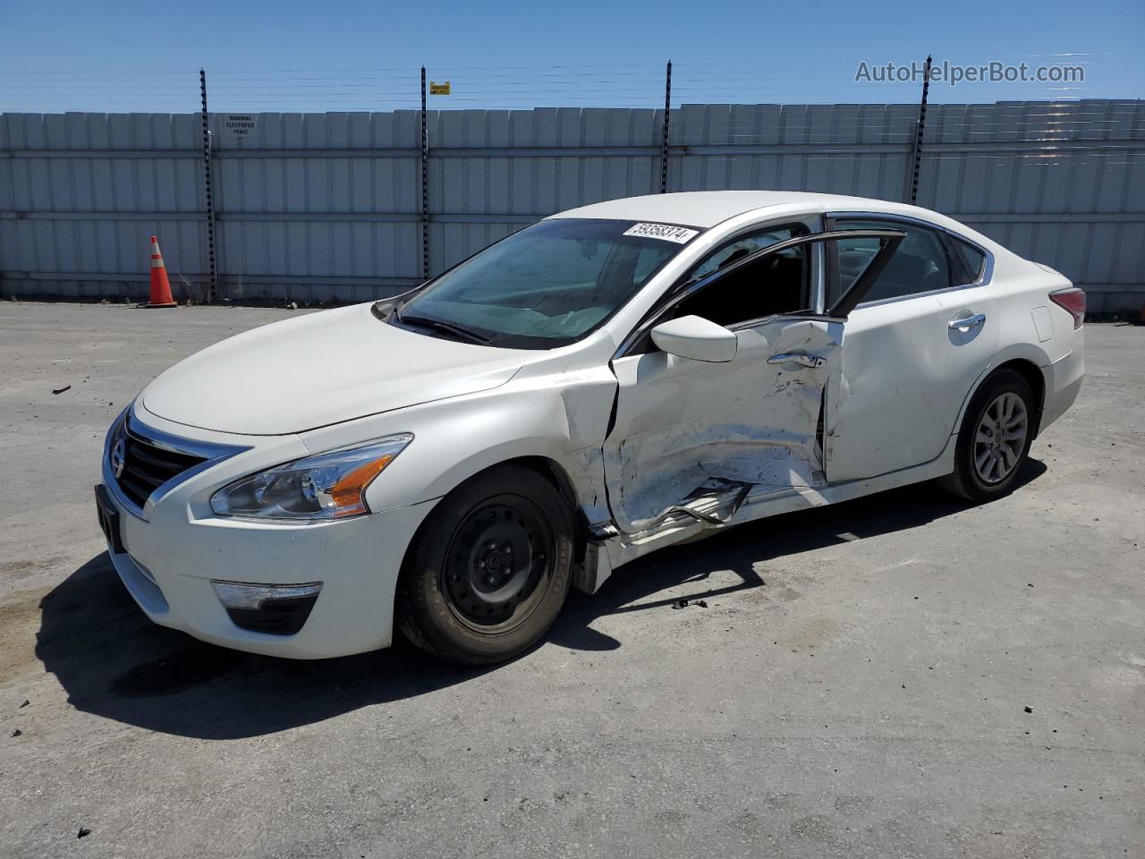 2015 Nissan Altima 2.5 White vin: 1N4AL3AP9FC185297