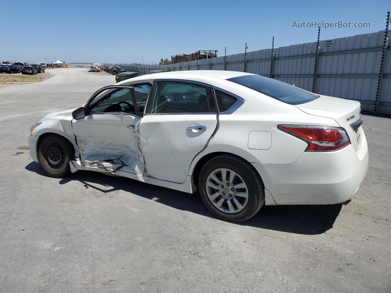 2015 Nissan Altima 2.5 White vin: 1N4AL3AP9FC185297