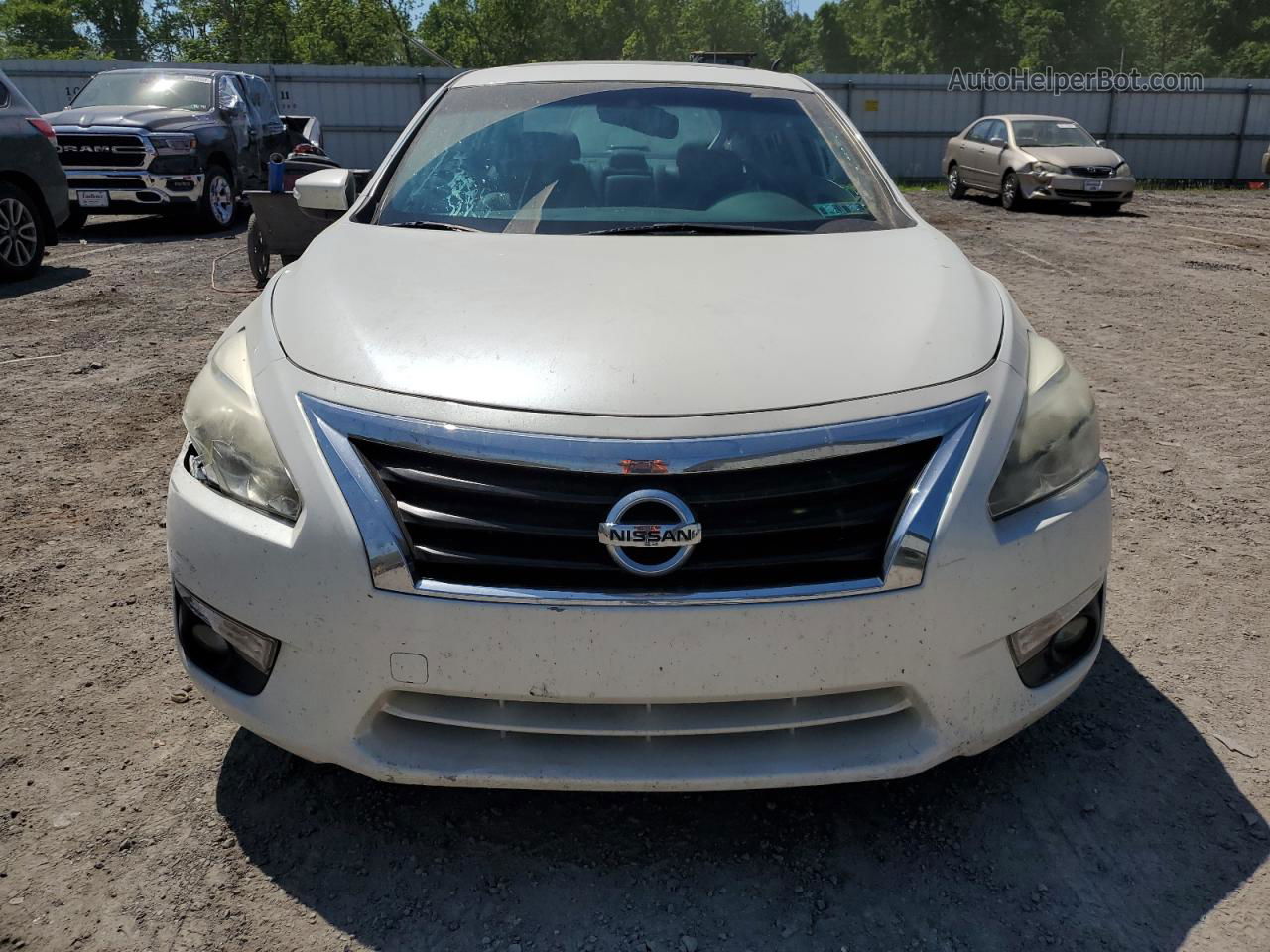 2015 Nissan Altima 2.5 White vin: 1N4AL3AP9FN361740