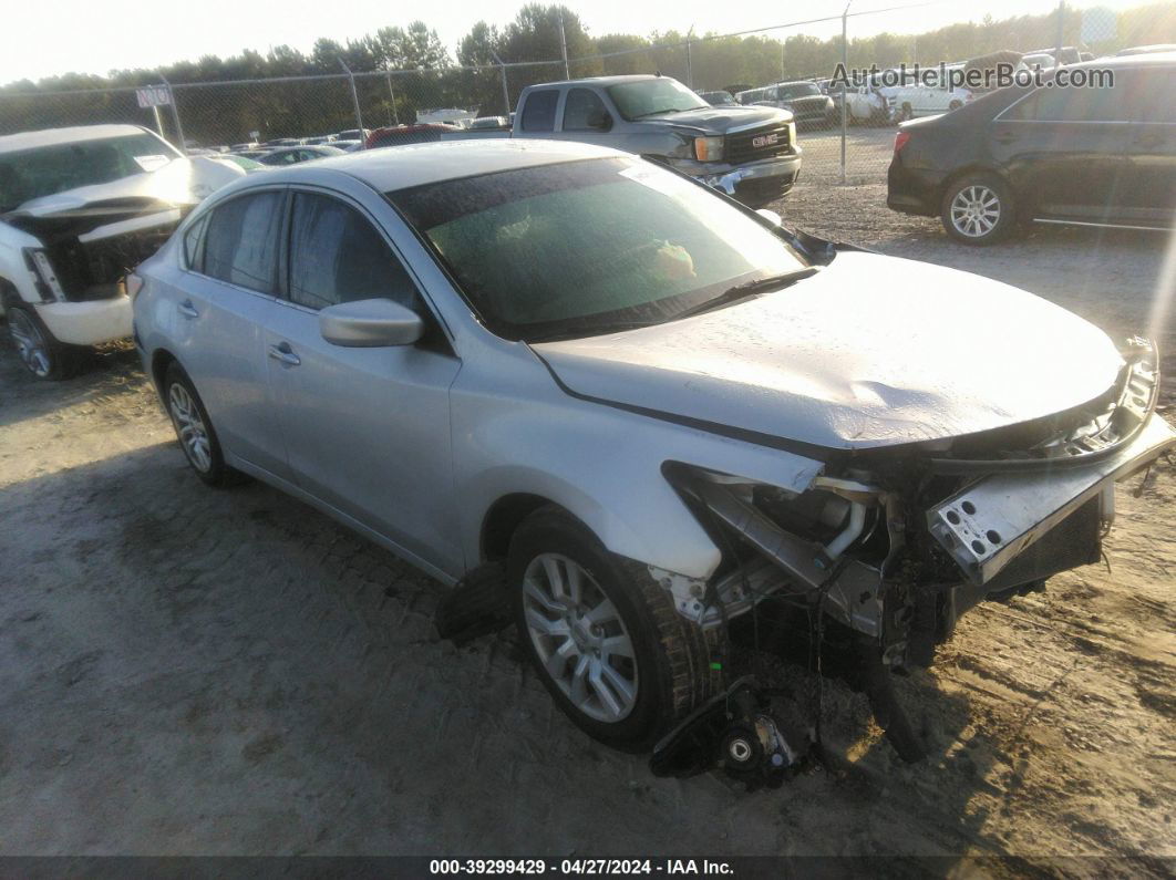 2015 Nissan Altima   Silver vin: 1N4AL3AP9FN884482