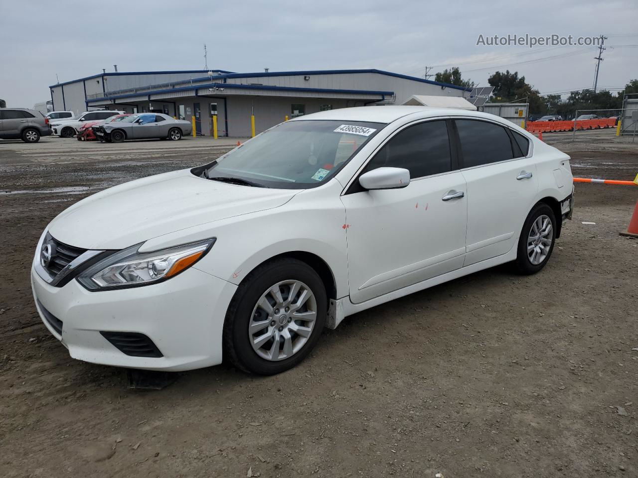 2018 Nissan Altima 2.5 White vin: 1N4AL3AP9JC205458