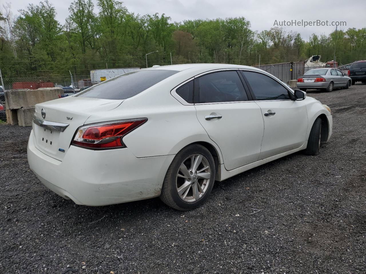 2014 Nissan Altima 2.5 White vin: 1N4AL3APXEN248605