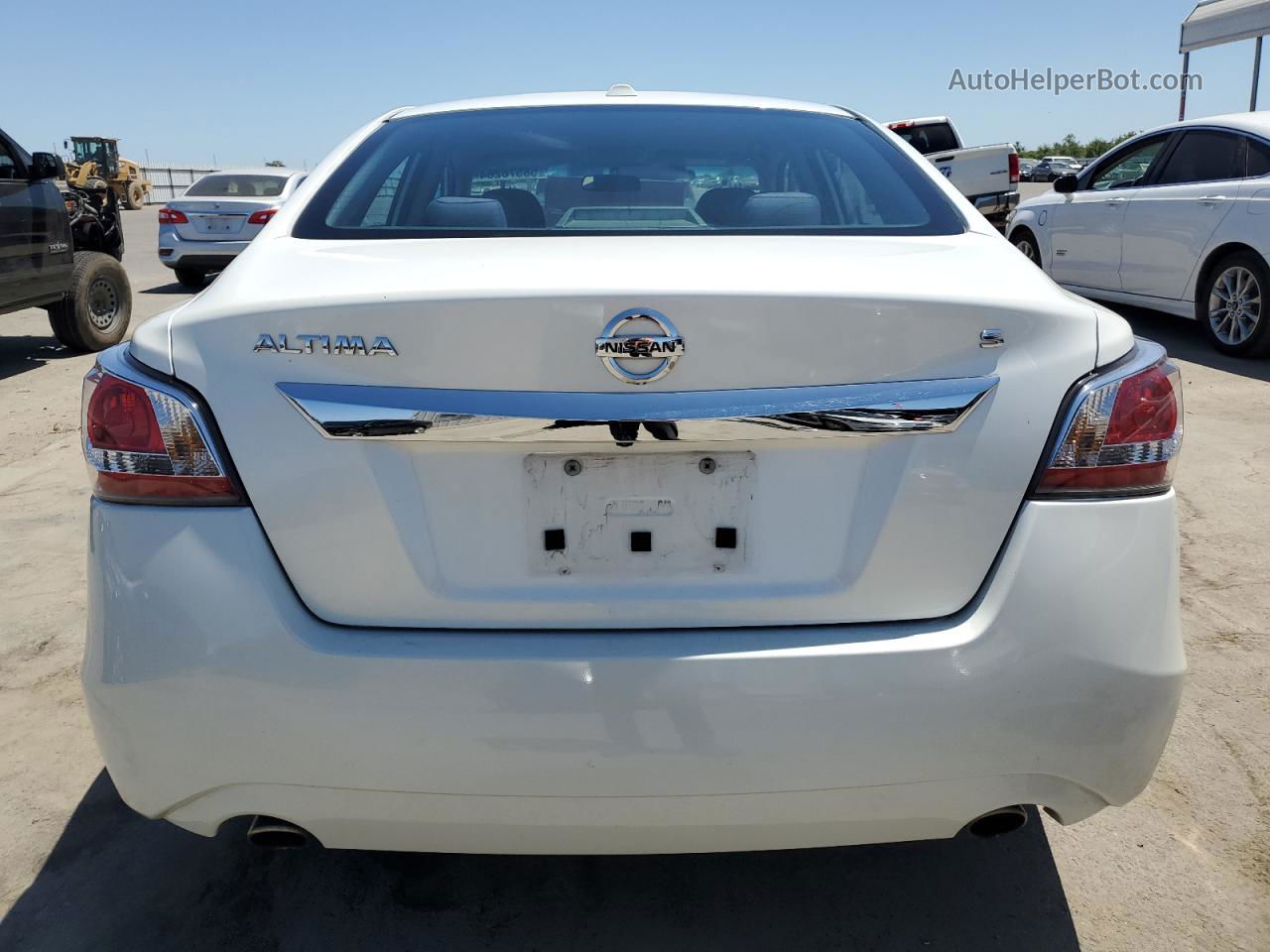 2015 Nissan Altima 2.5 Белый vin: 1N4AL3APXFC236001