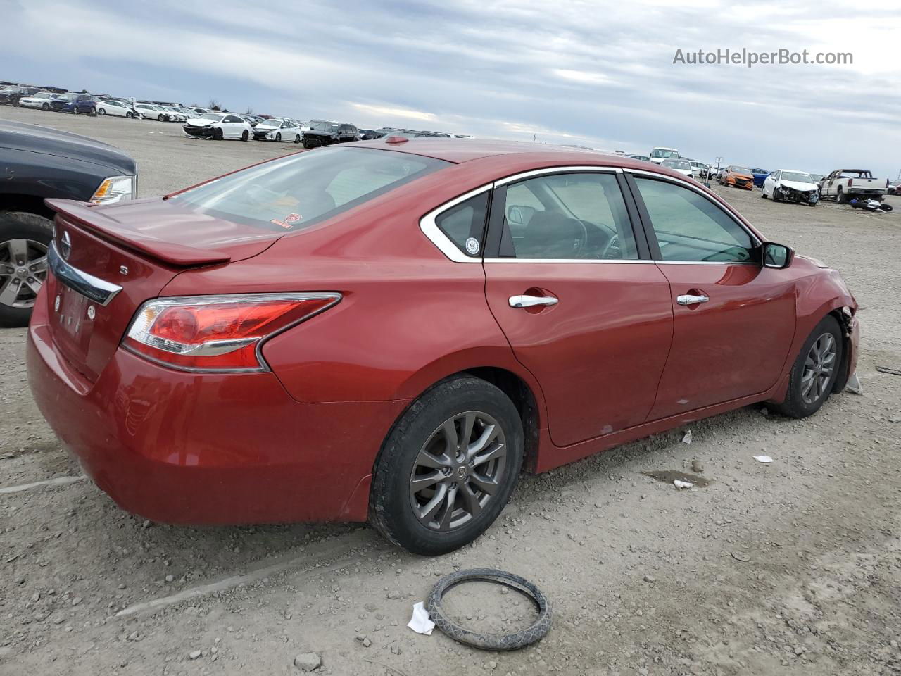 2015 Nissan Altima 2.5 Red vin: 1N4AL3APXFC257365