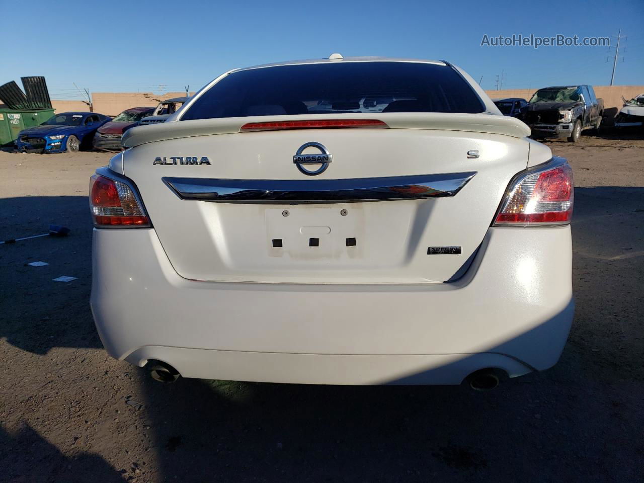 2015 Nissan Altima 2.5 White vin: 1N4AL3APXFC462328