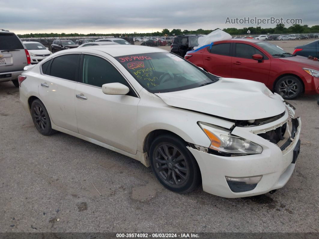 2015 Nissan Altima 2.5 S White vin: 1N4AL3APXFC467321