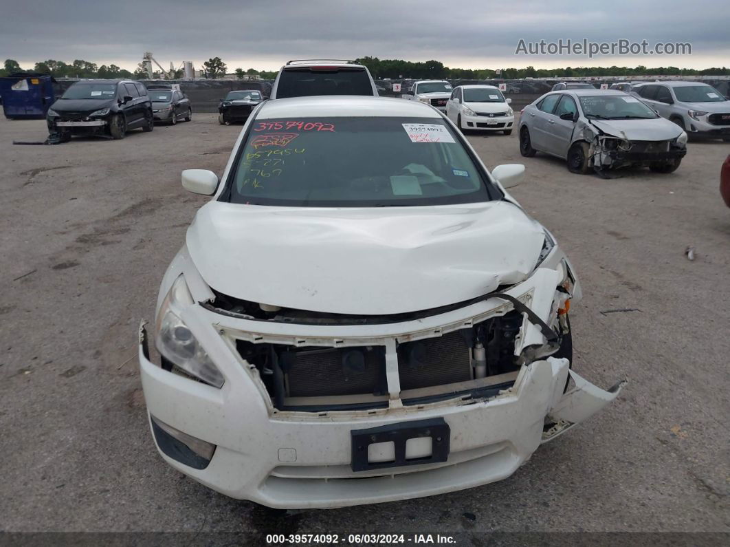 2015 Nissan Altima 2.5 S White vin: 1N4AL3APXFC467321