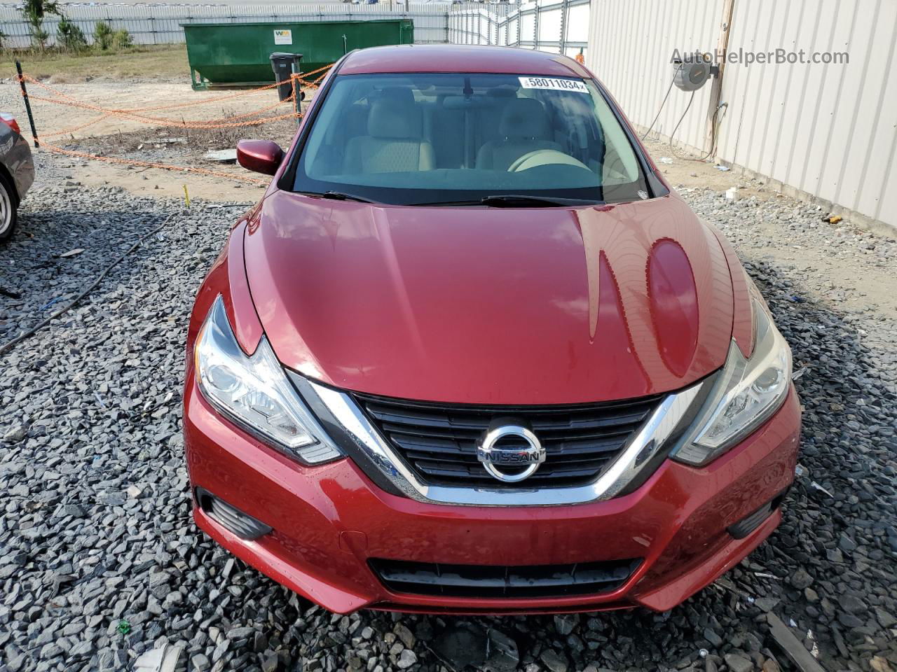 2017 Nissan Altima 2.5 Red vin: 1N4AL3APXHC212185