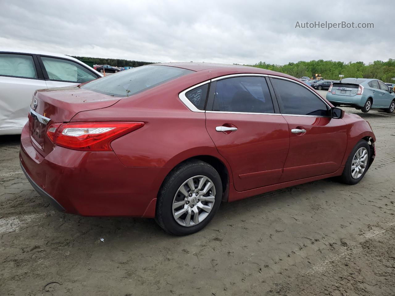 2017 Nissan Altima 2.5 Red vin: 1N4AL3APXHN308869