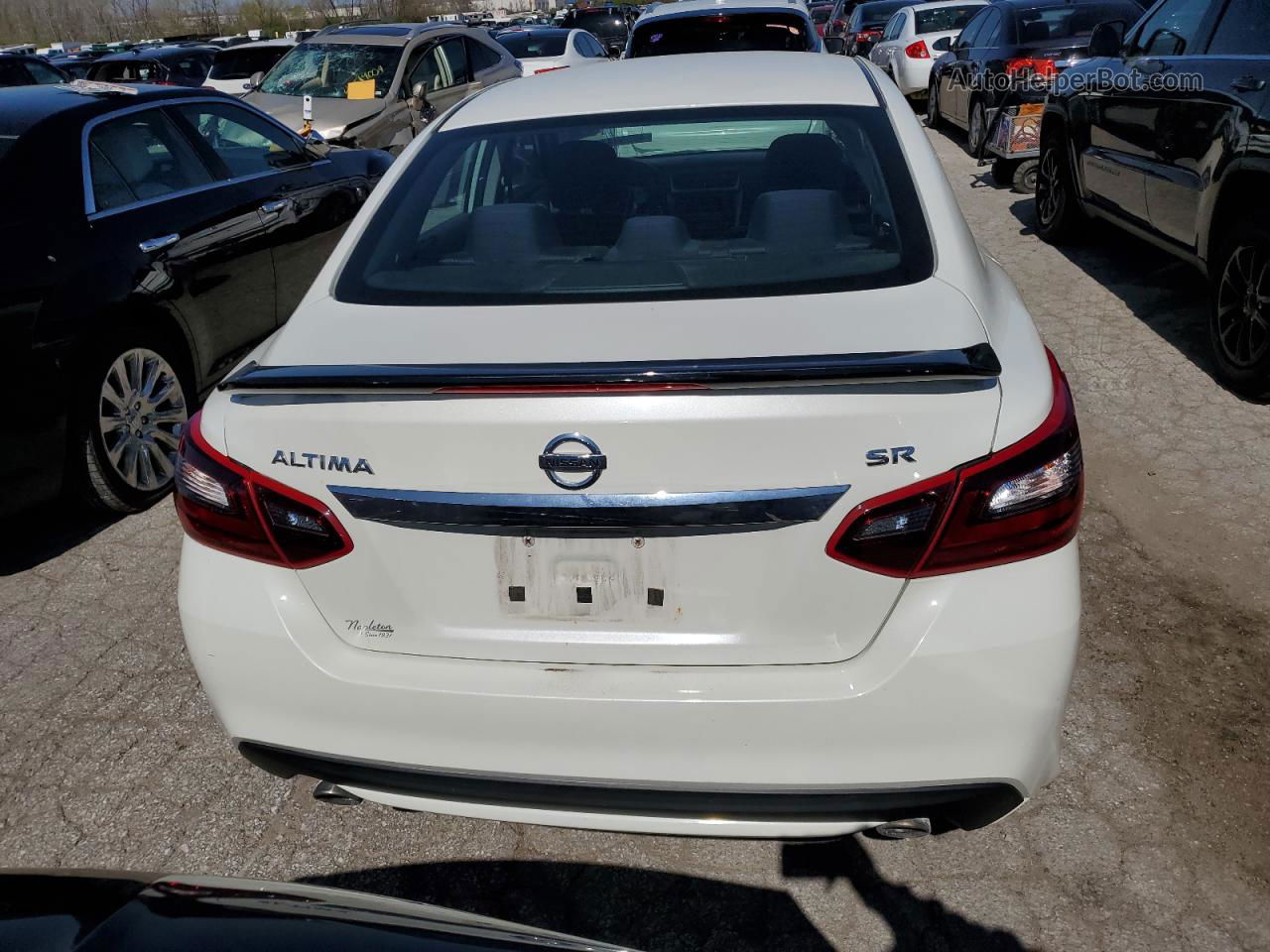 2017 Nissan Altima 2.5 White vin: 1N4AL3APXHN340401