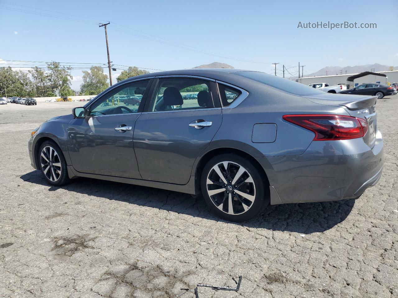 2018 Nissan Altima 2.5 Charcoal vin: 1N4AL3APXJC114781