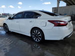 2018 Nissan Altima 2.5 White vin: 1N4AL3APXJC128745