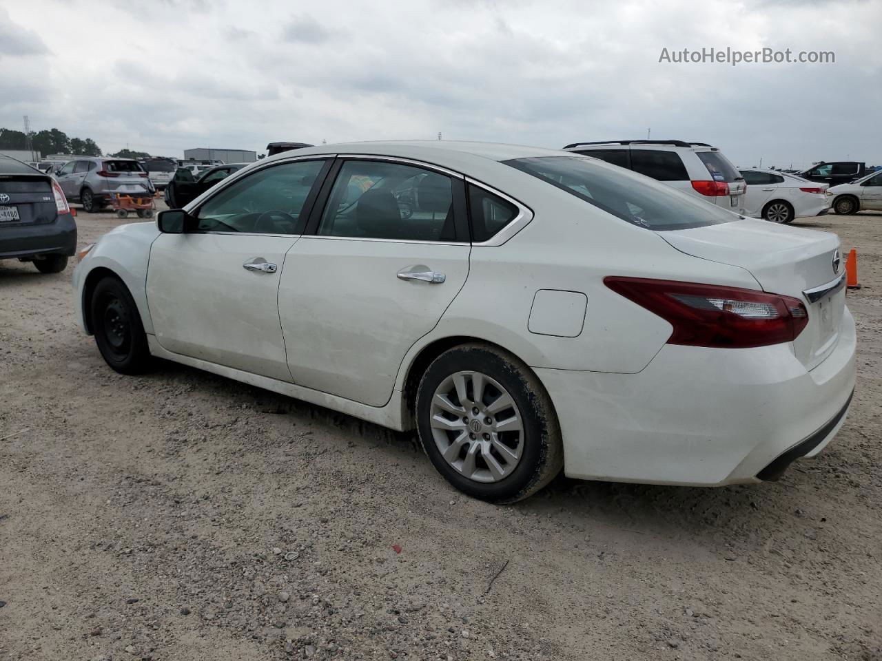 2018 Nissan Altima 2.5 White vin: 1N4AL3APXJC174723