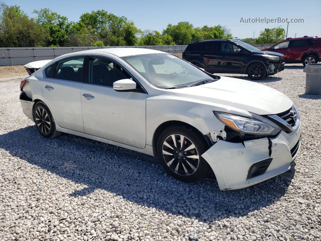 2018 Nissan Altima 2.5 White vin: 1N4AL3APXJC203198