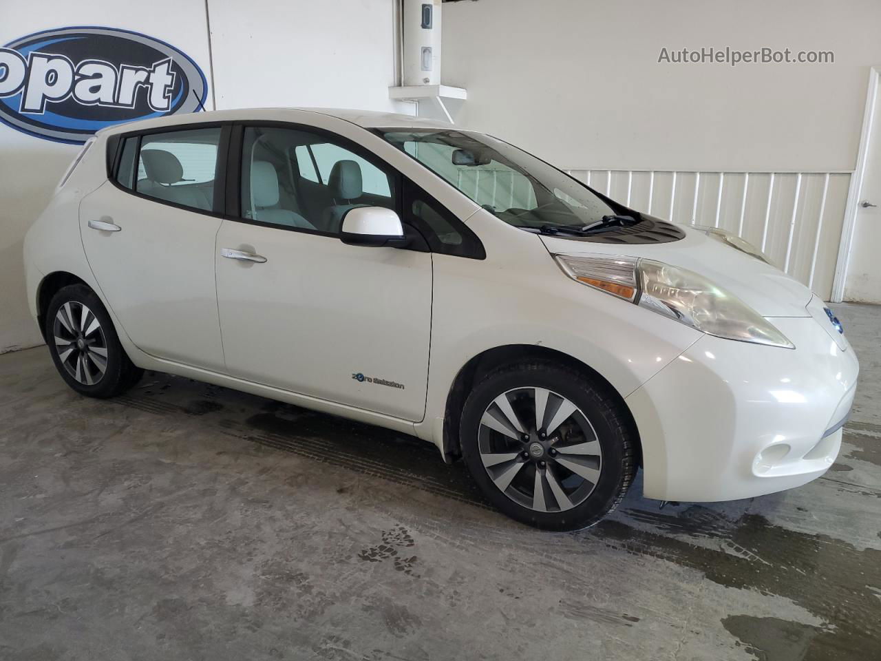 2015 Nissan Leaf S White vin: 1N4AZ0CP3FC322163