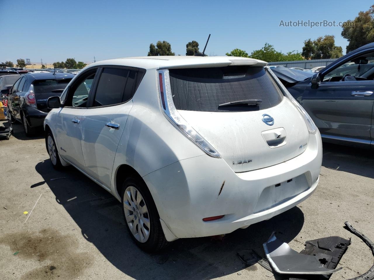 2015 Nissan Leaf S White vin: 1N4AZ0CP5FC302724