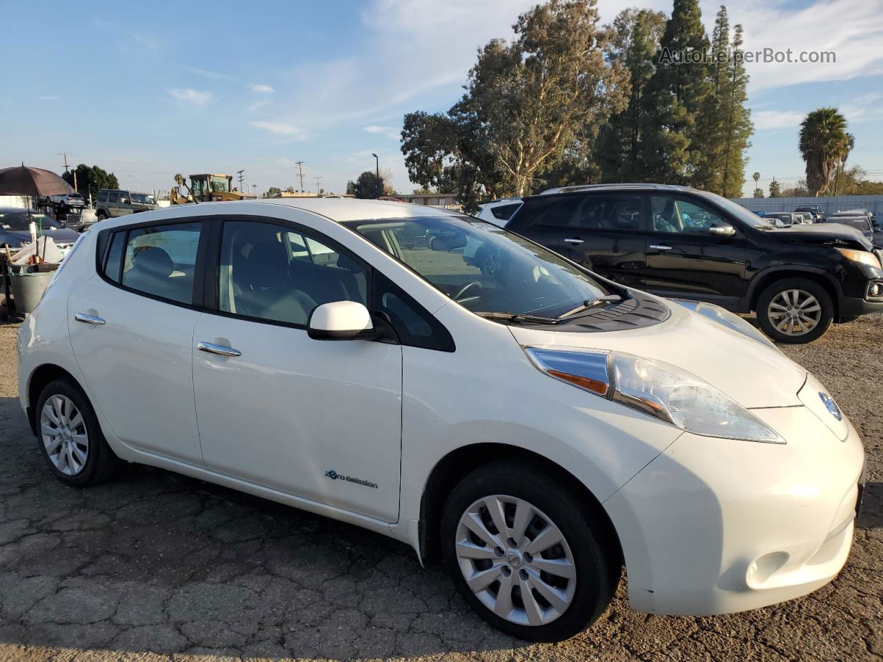 2015 Nissan Leaf S Белый vin: 1N4AZ0CP5FC308488