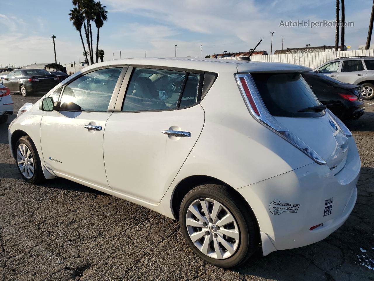 2015 Nissan Leaf S Белый vin: 1N4AZ0CP5FC308488