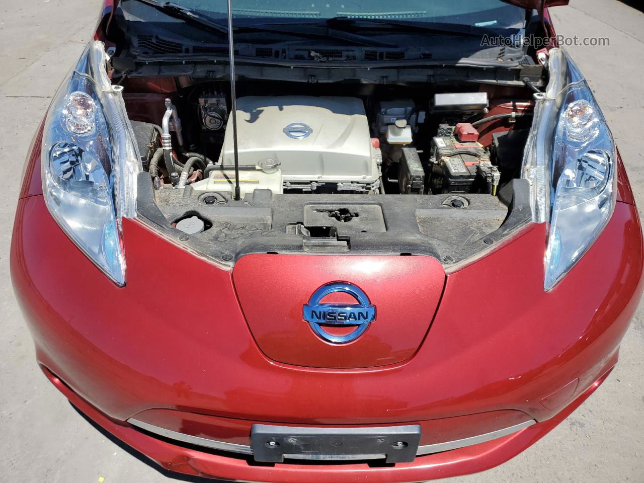 2015 Nissan Leaf S Burgundy vin: 1N4AZ0CP7FC327673