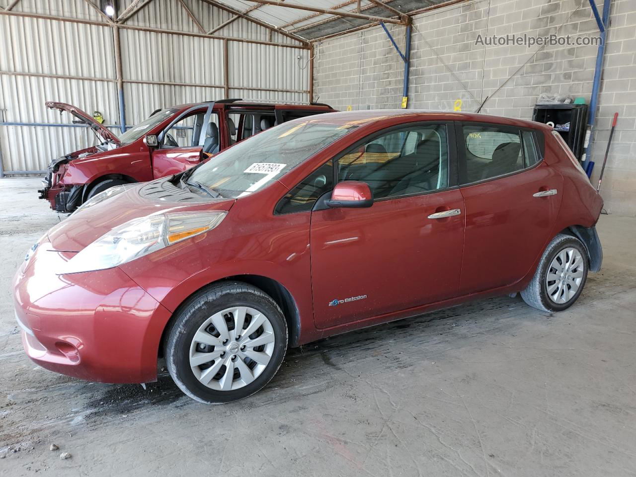 2015 Nissan Leaf S Burgundy vin: 1N4AZ0CP8FC322045