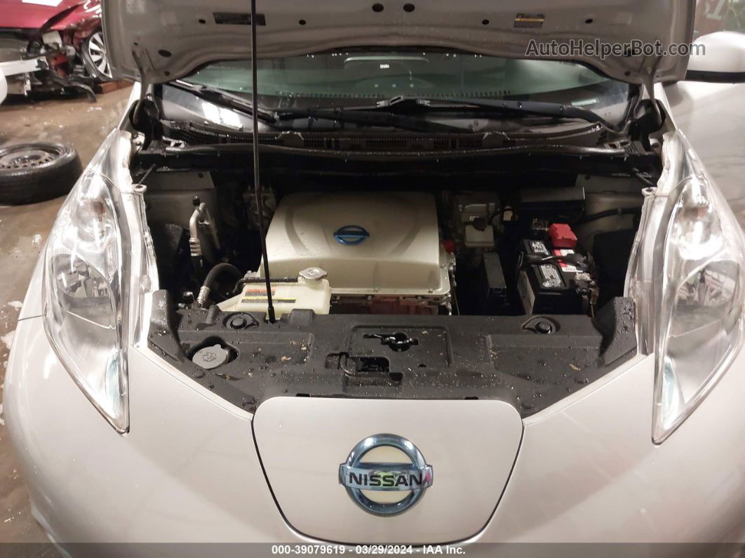 2015 Nissan Leaf S Серебряный vin: 1N4AZ0CP9FC308994