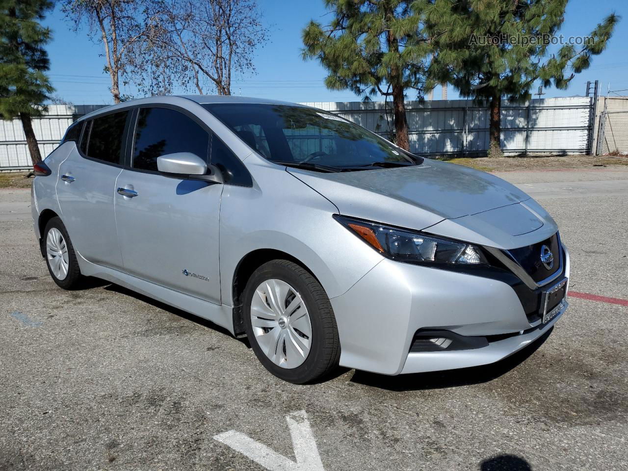 2019 Nissan Leaf S Серебряный vin: 1N4AZ1CP5KC305106