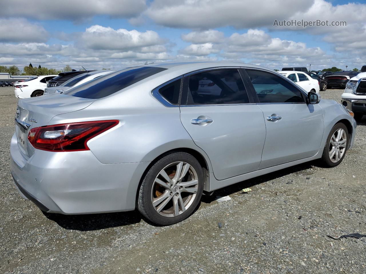 2017 Nissan Altima 3.5sl Silver vin: 1N4BL3AP1HC119396