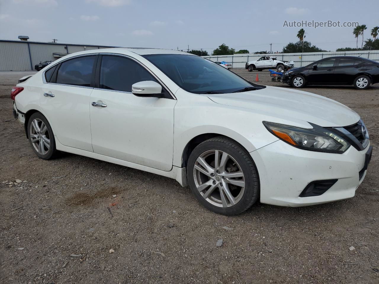 2017 Nissan Altima 3.5sl White vin: 1N4BL3AP2HC229289