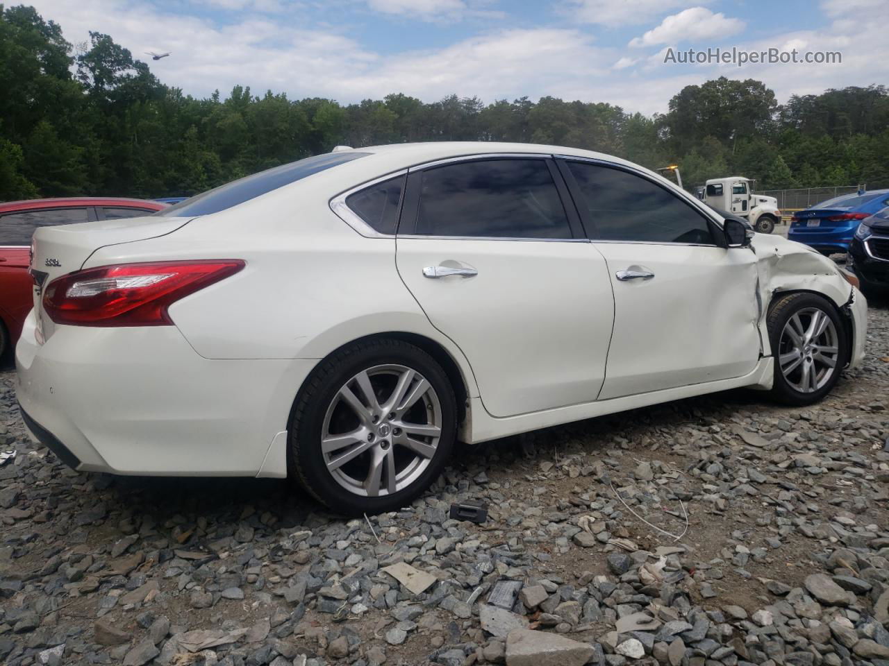 2017 Nissan Altima 3.5sl Белый vin: 1N4BL3AP2HC495959