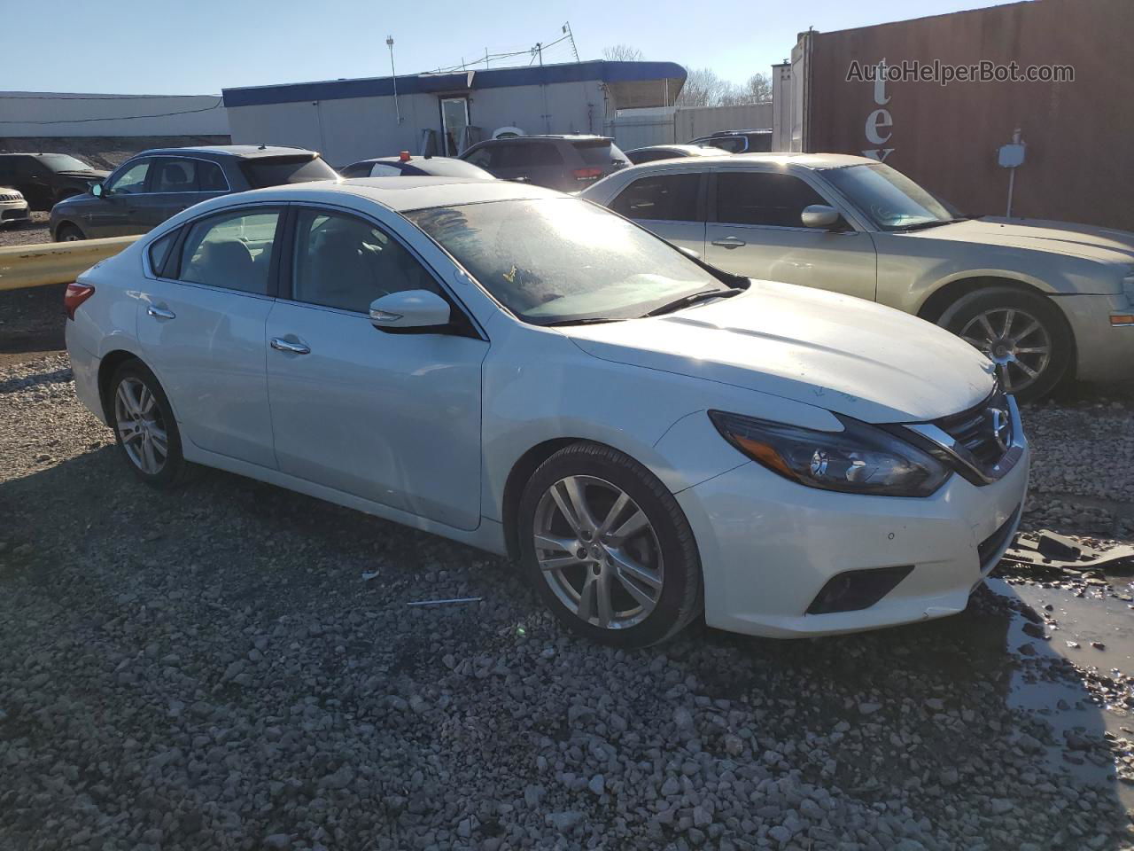 2017 Nissan Altima 3.5sl White vin: 1N4BL3APXHC196929