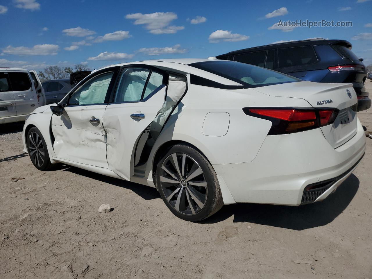 2020 Nissan Altima Platinum White vin: 1N4BL4FVXLC232074