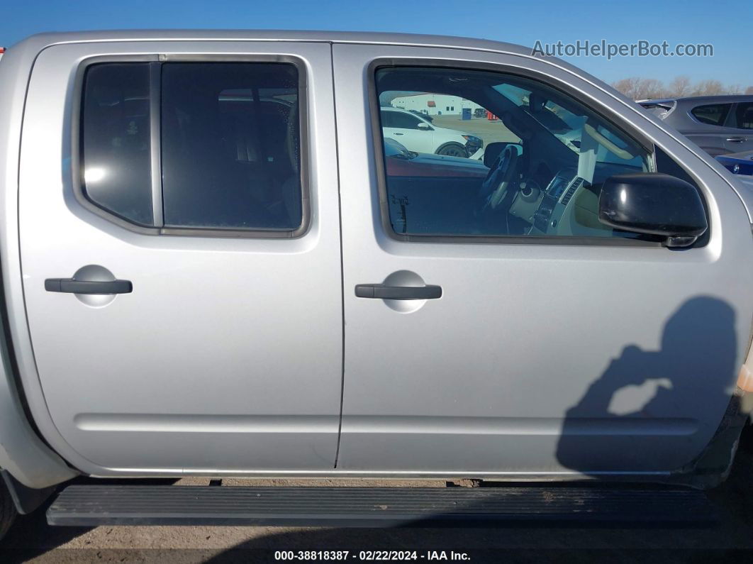 2016 Nissan Frontier Sv Silver vin: 1N6AD0ER5GN767739