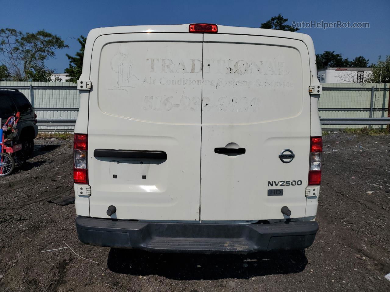 2013 Nissan Nv 1500 White vin: 1N6BF0KXXDN112862