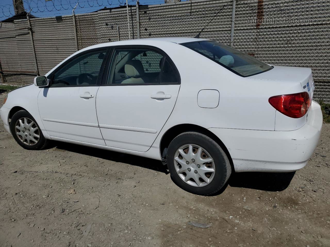 2008 Toyota Corolla Ce White vin: 1NXBR32E28Z008755