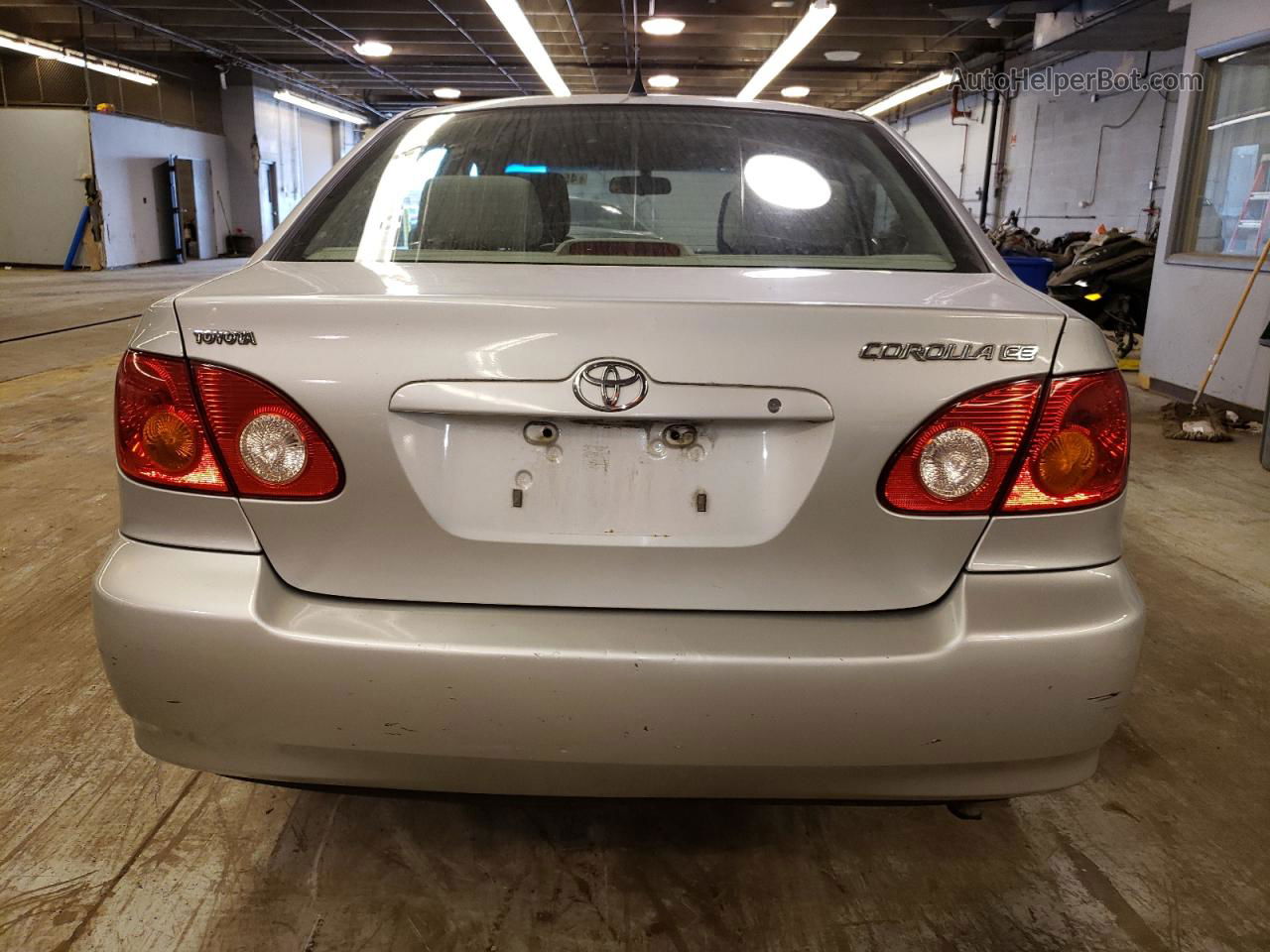 2004 Toyota Corolla Ce Silver vin: 1NXBR32E34Z313594