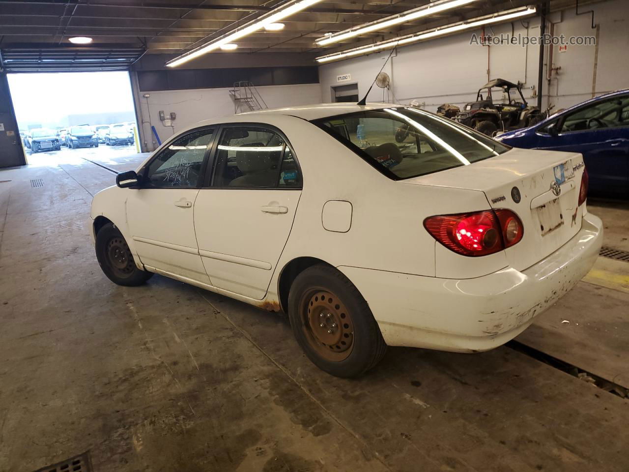 2008 Toyota Corolla Ce White vin: 1NXBR32E58Z038185